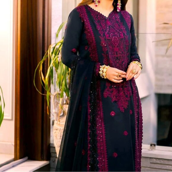 Indian pakistani dresses - Picture 2 of 3